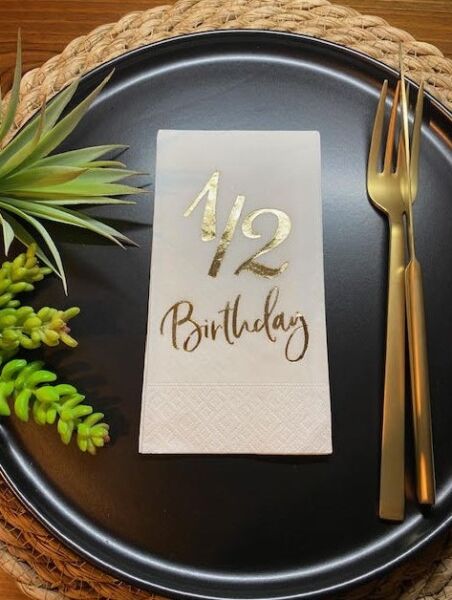 Kağıt Peçete Garson Katlama Gold Varak Baskılı 1/2 Yaş 16 Parça - 