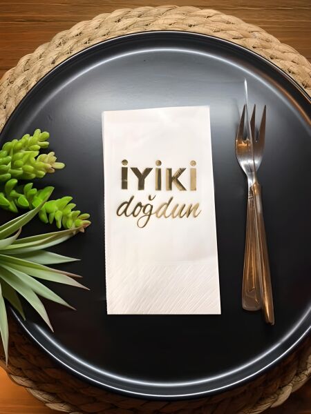 Kağıt Peçete Garson Katlama Gold Varak Baskılı İyi Ki Doğdun 16 Parça - 1